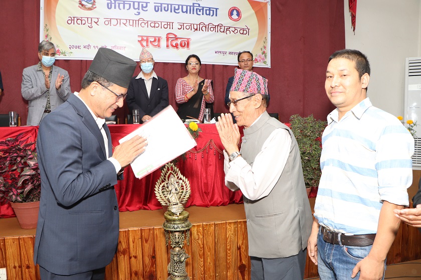 बिजुक्छें परिवारको भीमसेन सतल भक्तपुर नगरपालिकालाई हस्तान्तरण