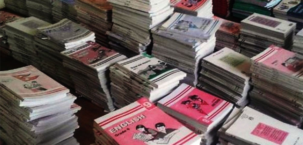 कहिले पुग्छ कर्णालीका विद्यार्थीको हातमा पाठ्यपुस्तक ?