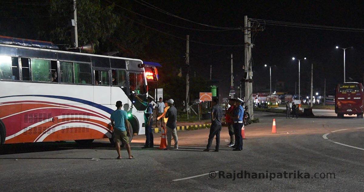 मधेस प्रदेशमा यात्रुबाहक बसलाई टाइम कार्ड, हतार गरे कारवाही