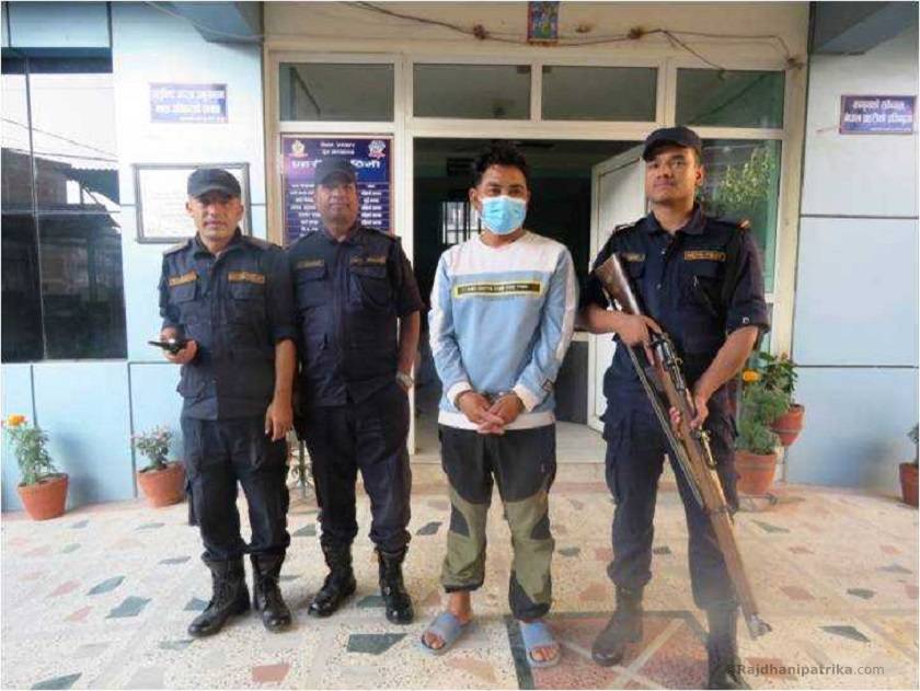 १२ वर्षदेखि फरार रहेका एक अभियुक्त पक्राउ