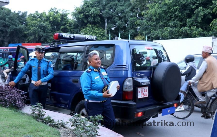 ड्युटीमै बित्छ डीआईजी मीरा चौधरीको दसैँ