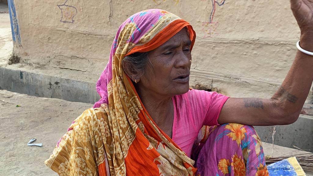 सिरहा २ का मतदाता भन्छन् : चित्रलेखालाई दान दिन सकिन्छ, मतदान गर्न सकिँदैन