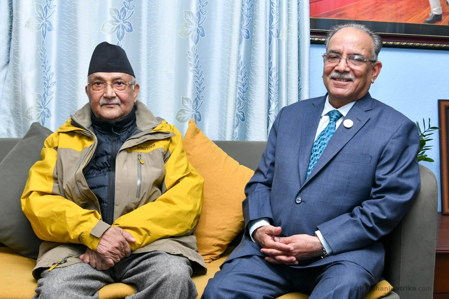 ओलीलाई भेट्न बालकोट पुगे प्रधानमन्त्री प्रचण्ड